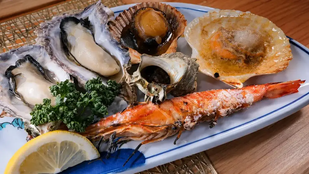 海花の海鮮焼き盛り合わせ(牡蠣・ホタテ・サザエ・海老)